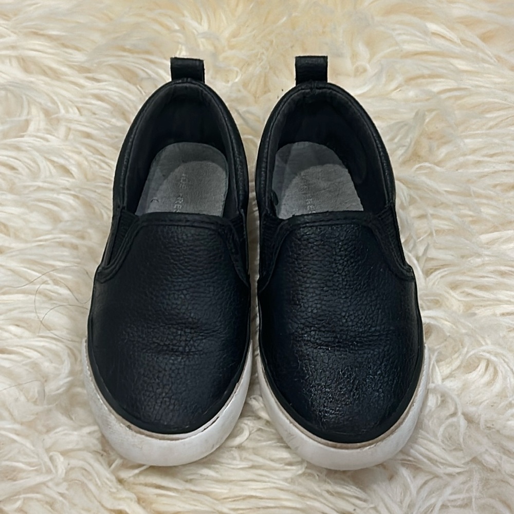 2/$28 Joe Fresh Toddler Slip on Black Shoes in Size 9